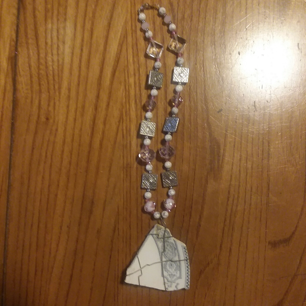 Teacup necklace - Picture 2 of 3
